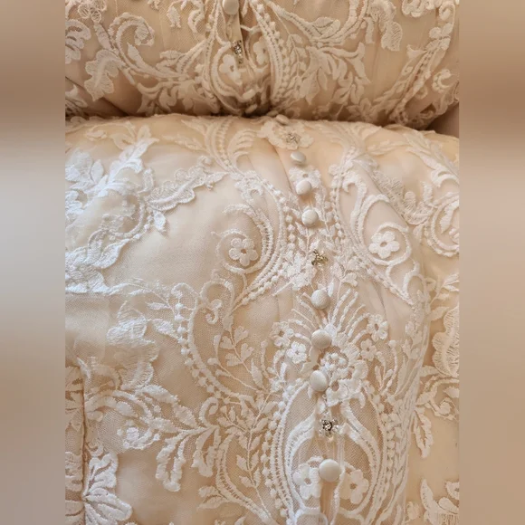 Allure Bridals 9123. Elegant Cream Lace Wedding Dress. Sz 12 - Picture 4 of 7